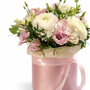 Нежная композиция в бархатной коробке